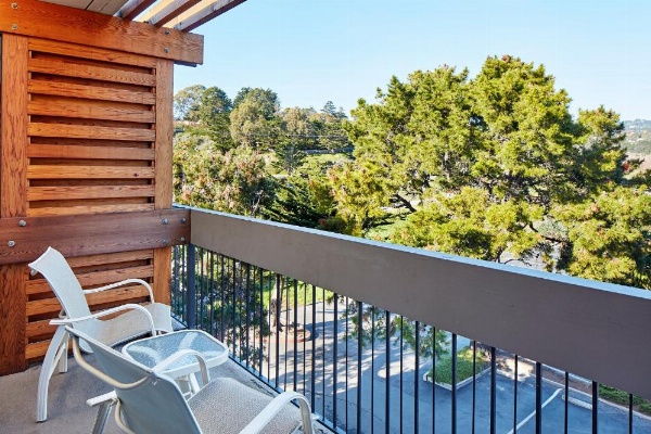 Carmel Mission Inn image 14