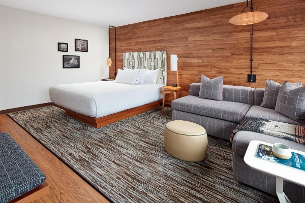 Carmel Mission Inn image 16