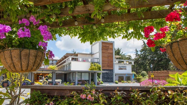 Carmel Mission Inn Main image