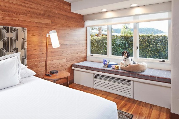 Carmel Mission Inn image 8